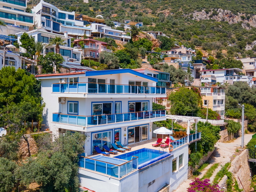  gece  -  Kasım
  | Kalkan Akbel'de Eşsiz Deniz Manzaralı Geniş Aile Villası